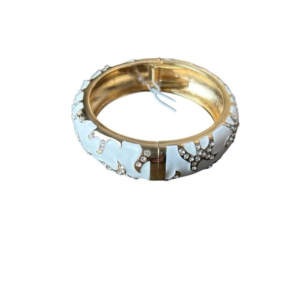Tommy Bahama NWT Rhinestone and White Enamel Gold Tone Hinge Bracelet - Picture 10 of 12